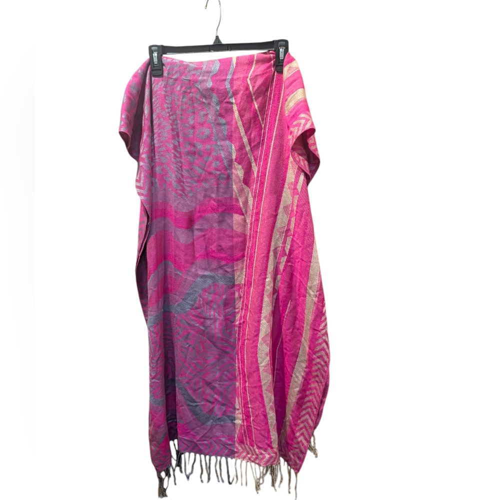 Elegant Pink and Gray Scarf